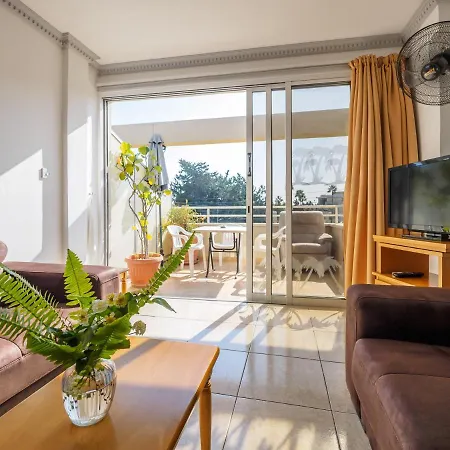 Apollonia Aparthotel
