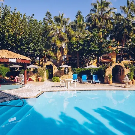 Apollonia Aparthotel Paphos