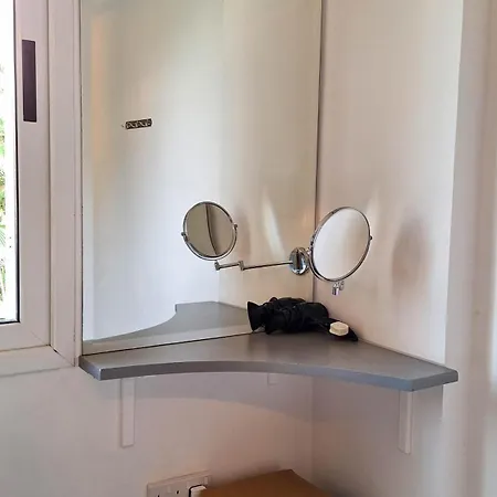 Apollonia Hotel Apartments 2*