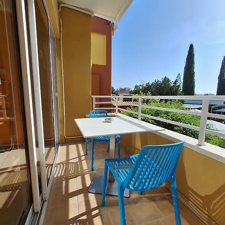 Apollonia Aparthotel Paphos