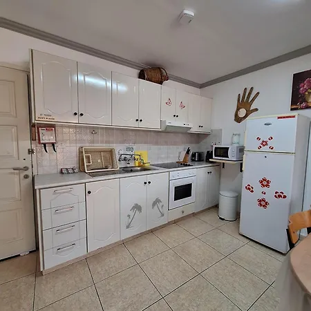 Aparthotel Apollonia 4*