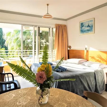 Apollonia Hotel Apartments Aparthotel 2*