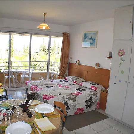Apollonia Aparthotel Paphos