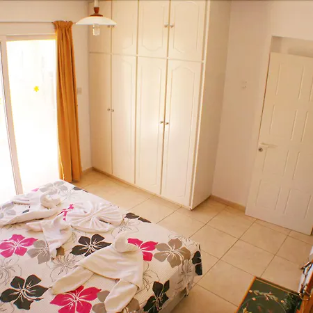 Apollonia Aparthotel