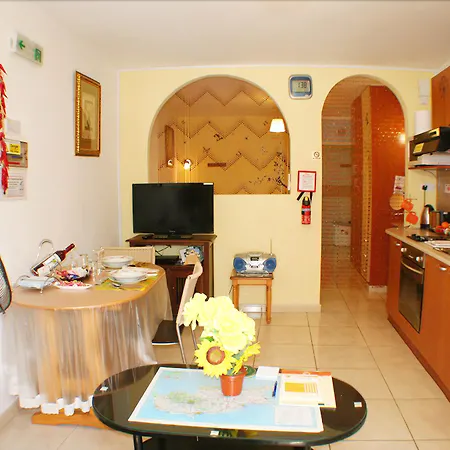 Apollonia Lejlighedshotel