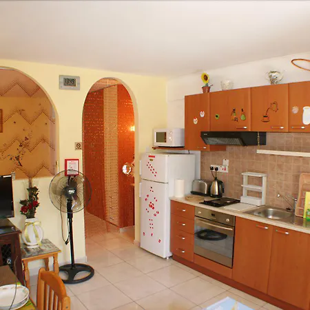 Apollonia 4* بافوس