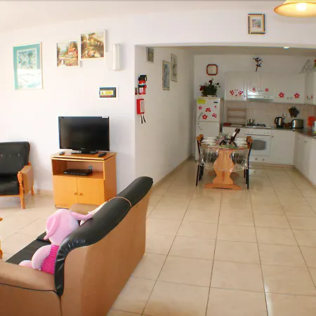 Apollonia Aparthotel