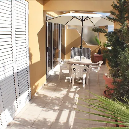 Apollonia Aparthotel Paphos