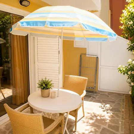 Apollonia Hotel Apartments 4*