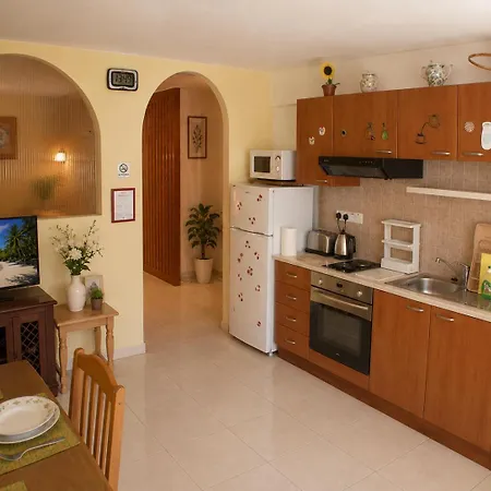 Apollonia Hotel Apartments 4* Paphos