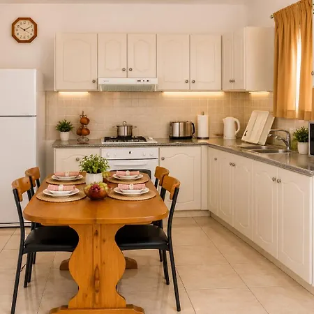 Aparthotel Apollonia Hotel Apartments Paphos