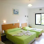 Apollonia 4* 파포스