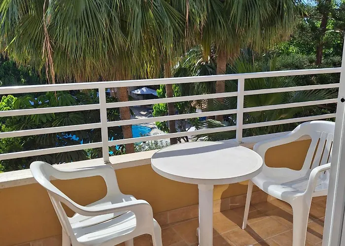 Apollonia Apartahotel