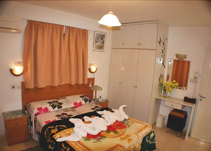 Apartahotel Apollonia Paphos