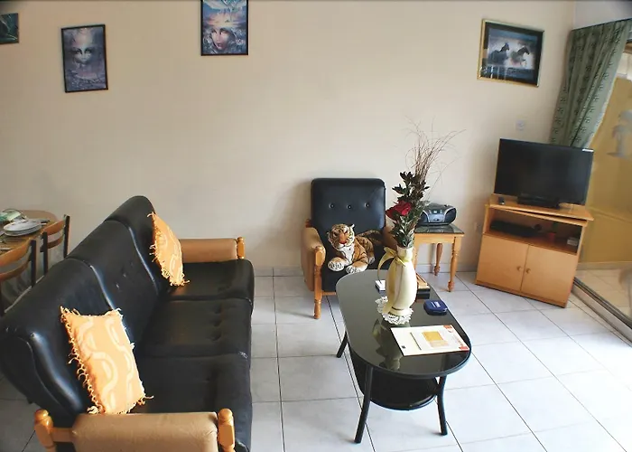 Apollonia Apartahotel Paphos