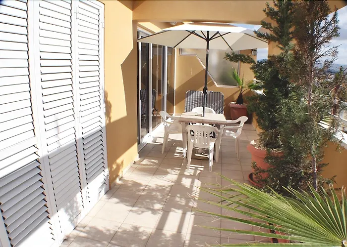 Apollonia Apartahotel Paphos